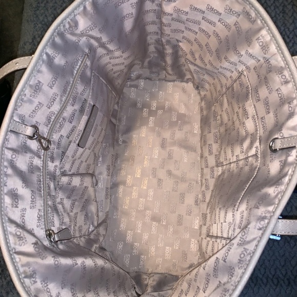 Micheal kors tote bag - Picture 4 of 4